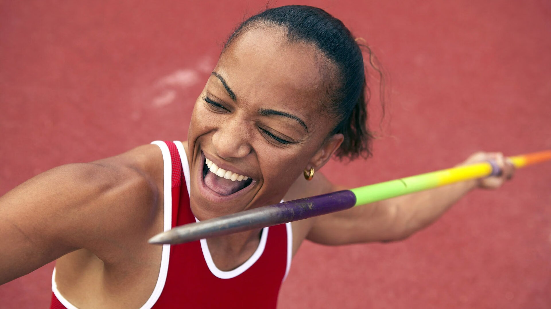 世锦赛女子标枪中国选手夺金 首次站上该项目最高领奖台